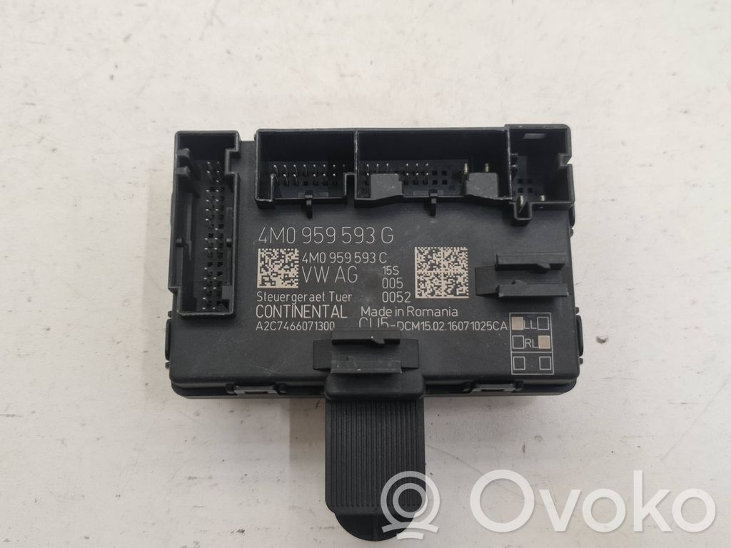Audi Q7 4M Door control unit/module 