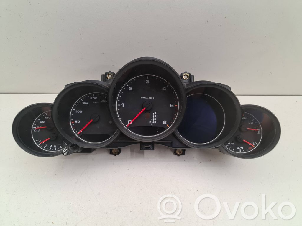 Porsche Cayenne (92A) Speedometer (instrument cluster) 