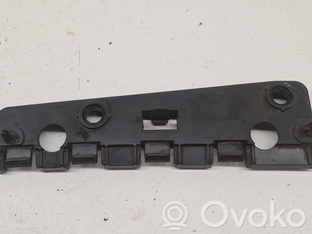 Volvo V60 Fender mounting bracket 