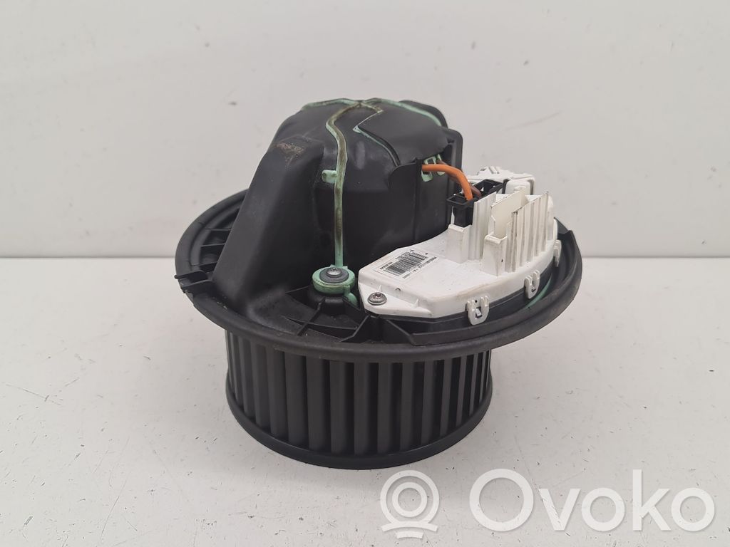 BMW X1 E84 Mazā radiatora ventilators 