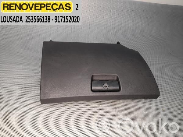 Glove box   840865912