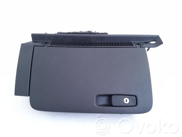 Glove box   8X1857035B