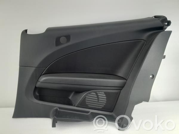 Apšuvums aizmugurējām durvīm   1K8867044BA