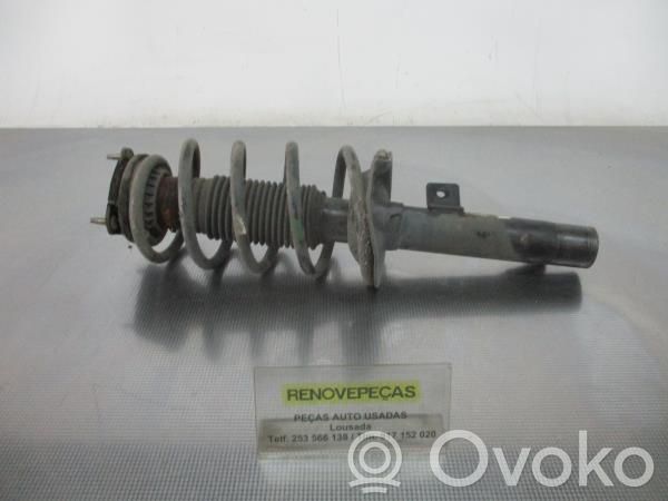 Priekšpusē amortizators   5T1618058AA