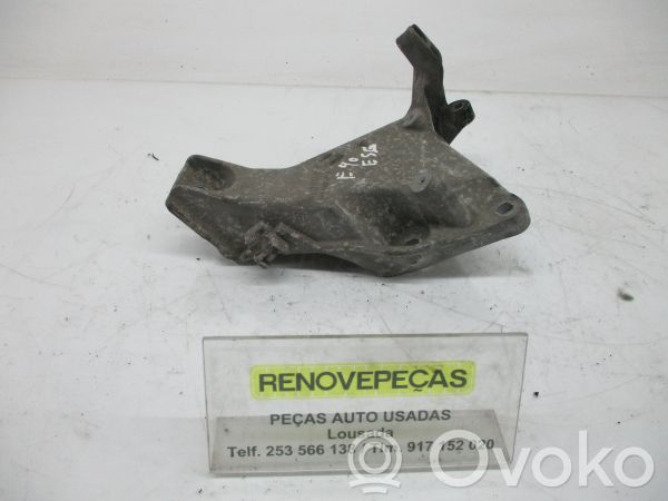 BMW 3 E90 E91 Engine mount bracket 