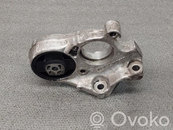 Engine mount bracket   DVC,EPC810907