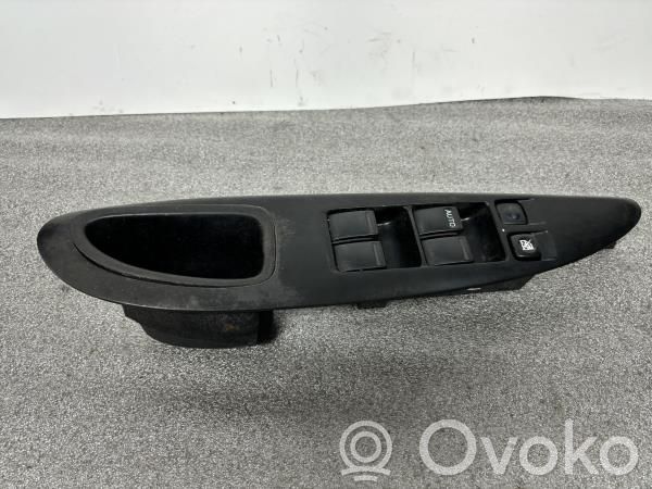 Electric window control switch   25401,AV640