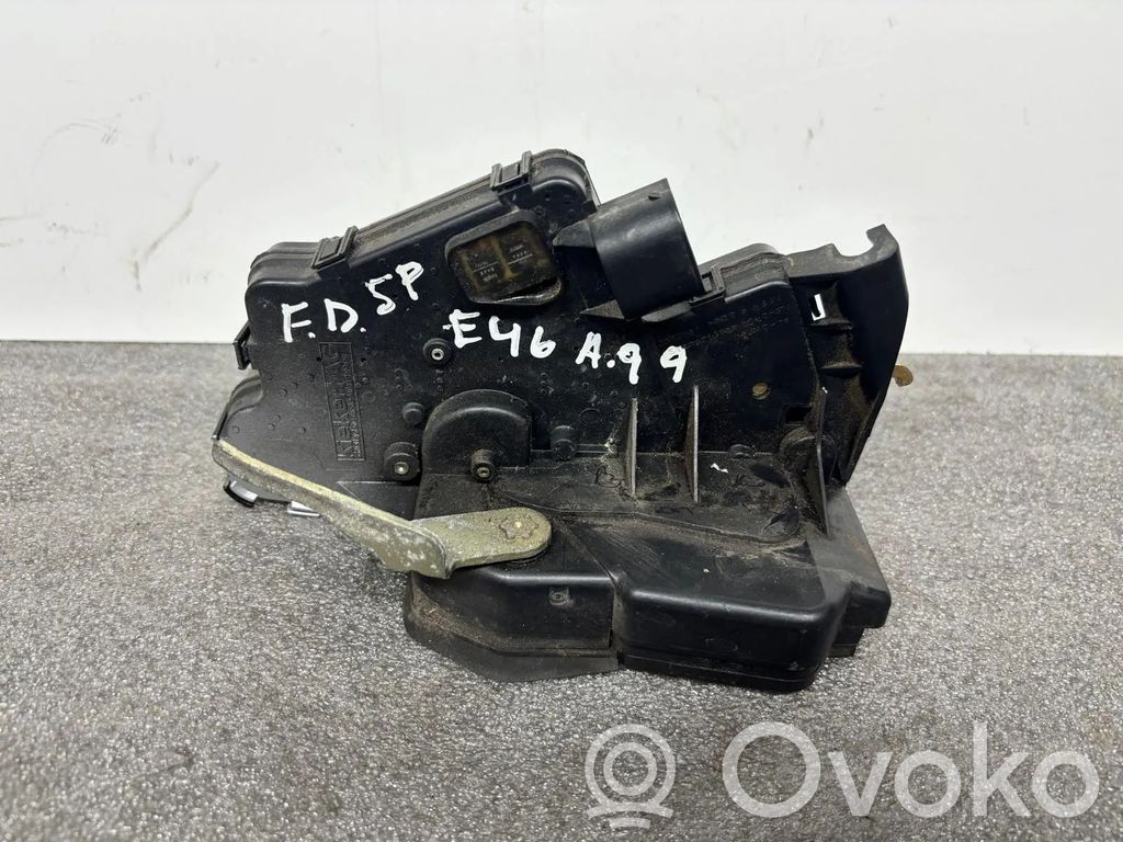 BMW 3 E46 Türschloss vorne 