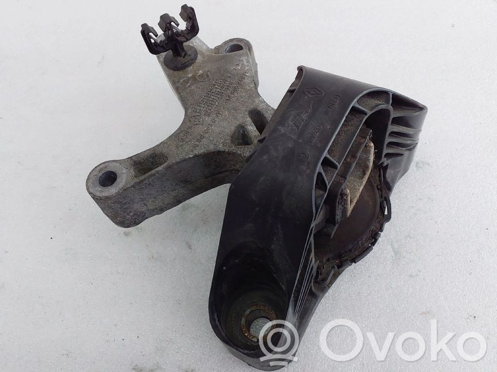 Engine mount bracket   113752039R