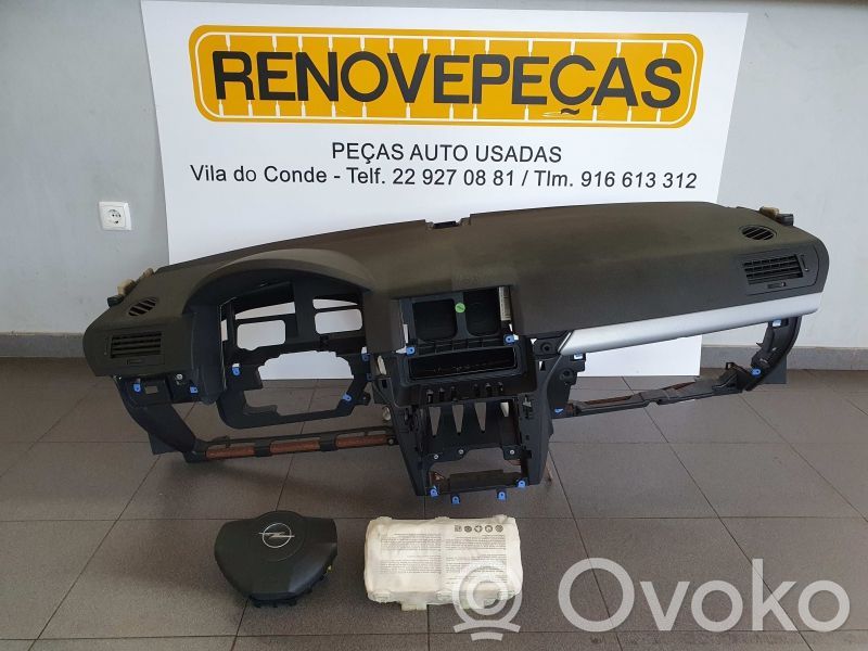 Opel Astra H Dashboard 