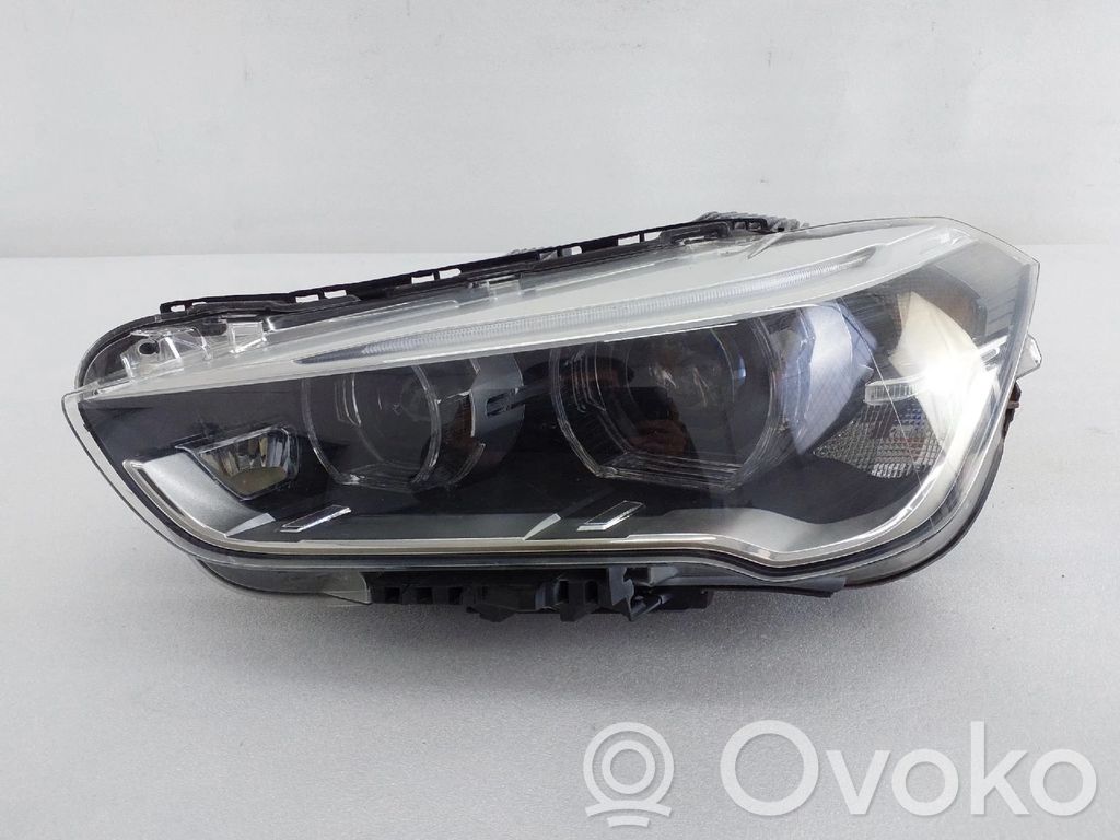 BMW X1 F48 F49 Lampa przednia 