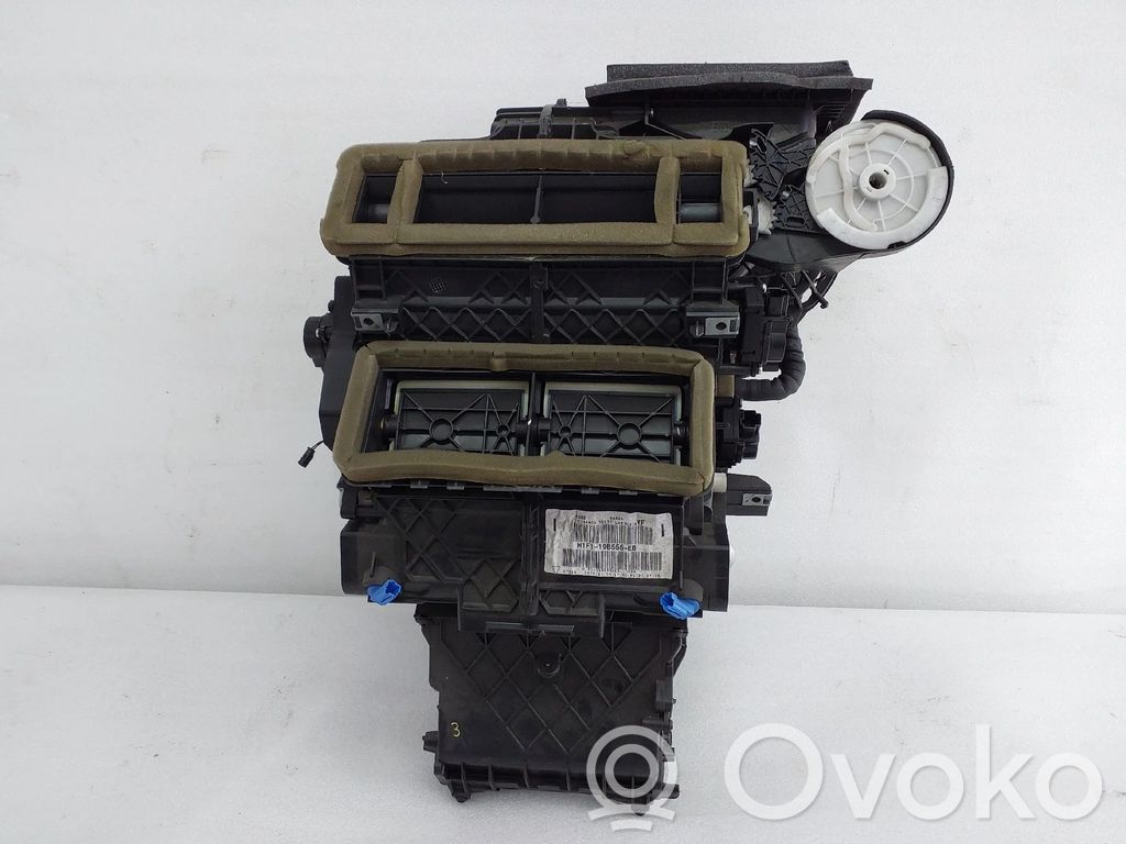 Interior heater climate box assembly   H1F119B555EB