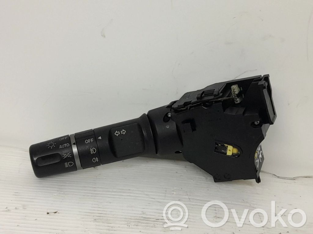 Mazda 6 Interruptor/palanca de limpiador de luz de giro 