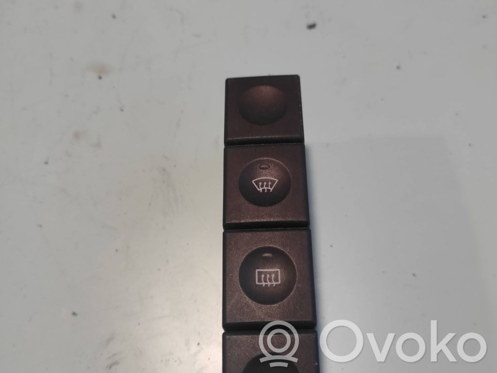 Ford Fiesta Windscreen/window heater switch 