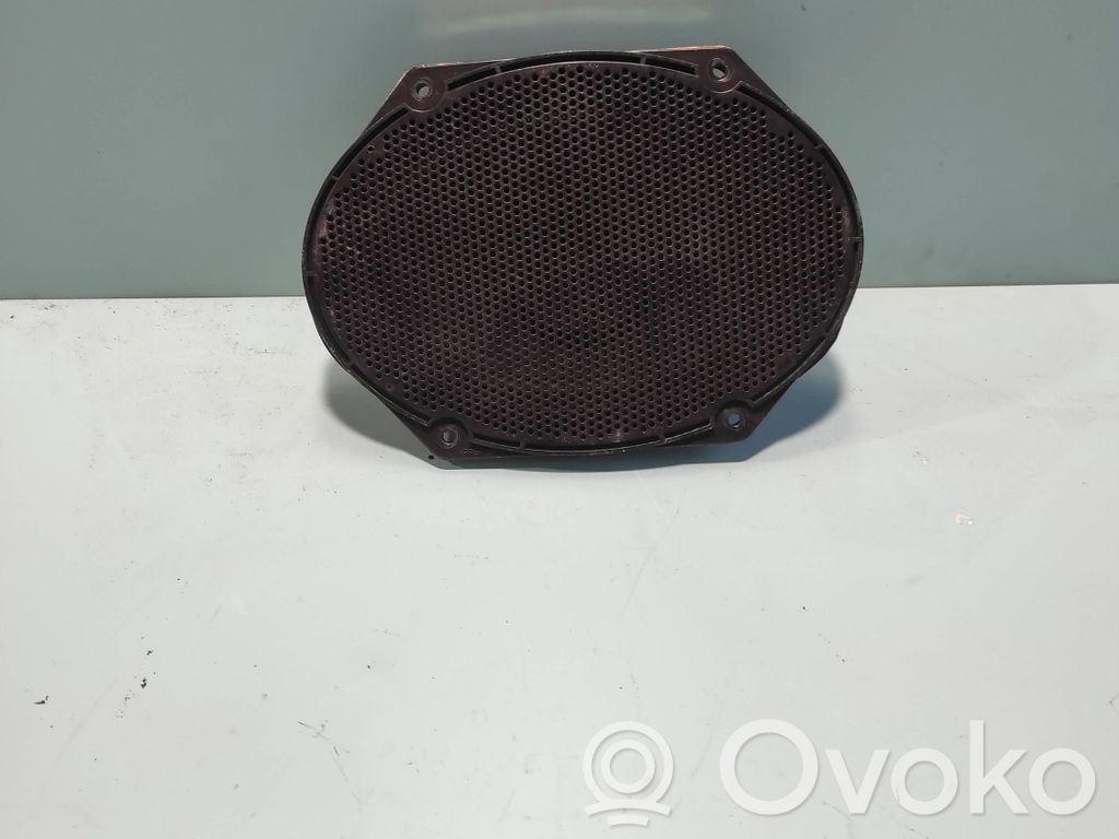 Ford Fiesta Garsiakalbis (-iai) galinėse duryse 