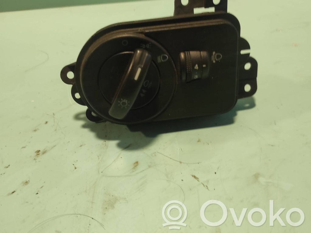 Ford Fiesta Przełącznik świateł 