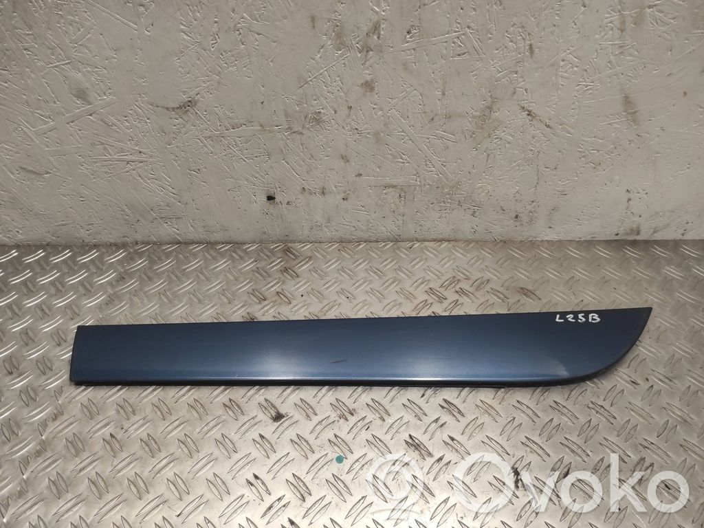 Audi A6 S6 C6 4F Takaoven lista (muoto) 