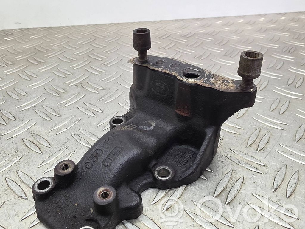 Volkswagen Touareg II Other engine bay part 