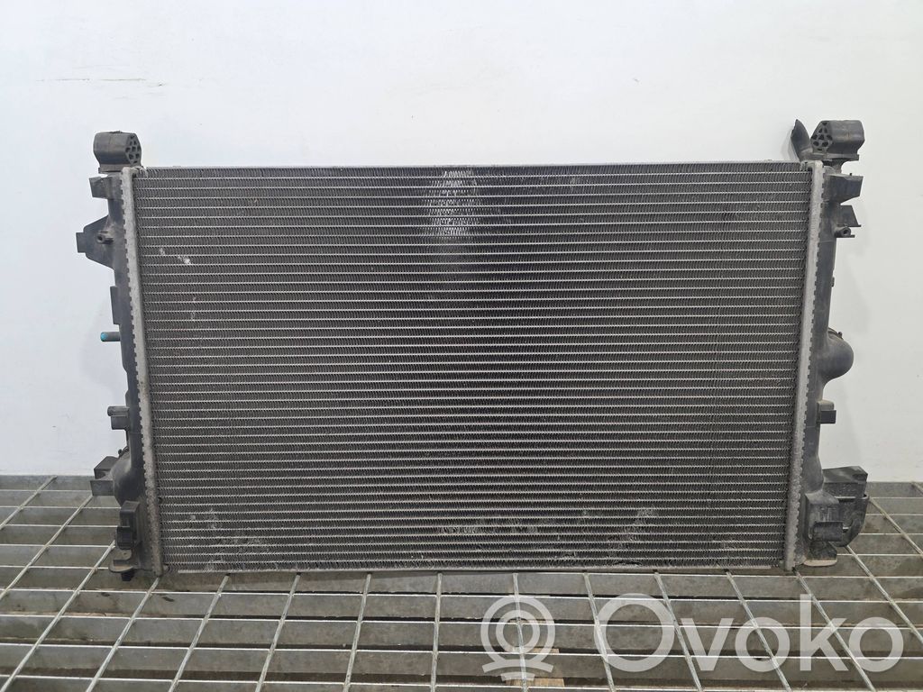 Opel Vectra C Aušinimo skysčio radiatorius 