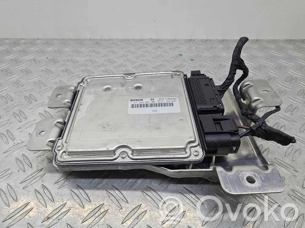 BMW 5 E60 E61 Dzinēja vadības bloks 