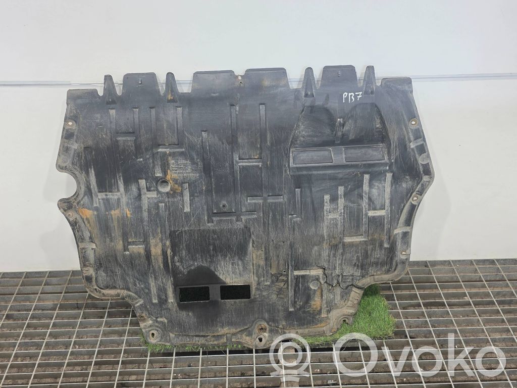 Volkswagen PASSAT B7 Protezione anti spruzzi/sottoscocca del motore 