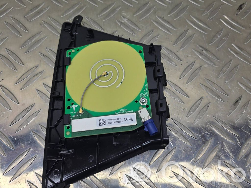 Tesla Model X Antenne radio 