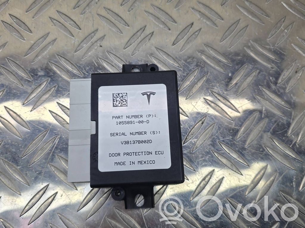 Door control unit/module   V3B137B002D,105589100D