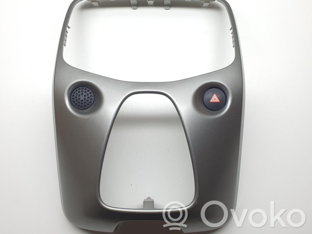 Peugeot 108 Dekoratyvinė apdailos juostelė 