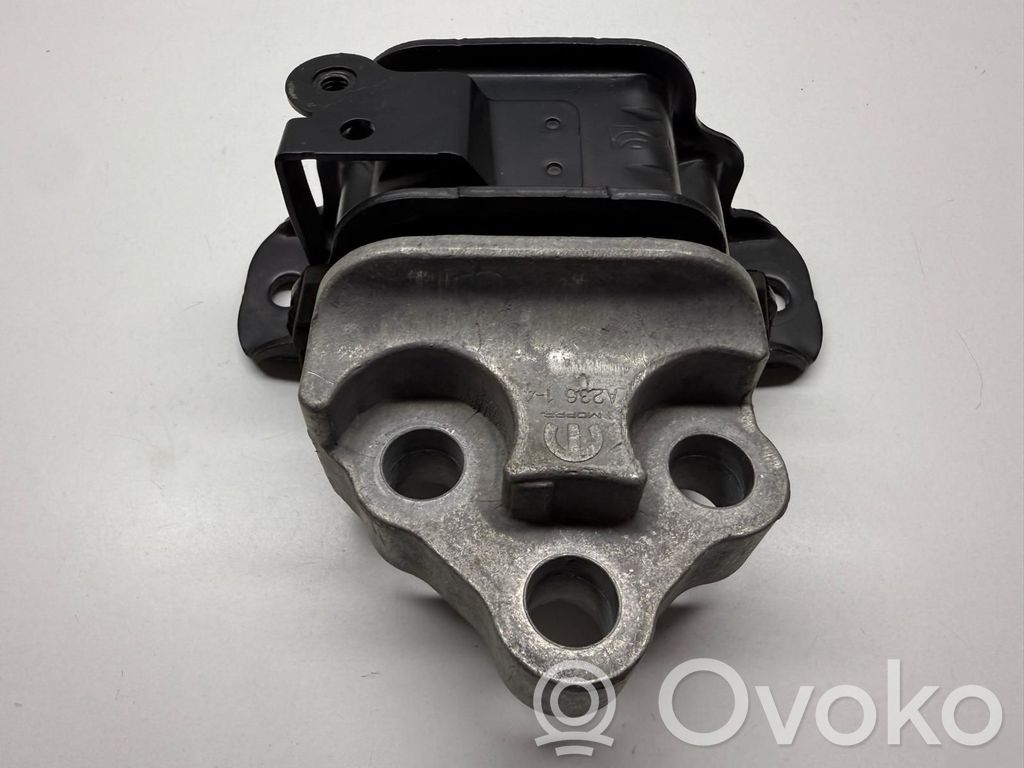 Engine mounting bracket   51938550,00519385500,51938550
