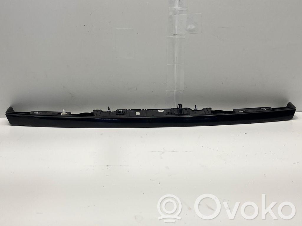BMW 7 F01 F02 F03 F04 Listwa oświetlenie tylnej tablicy rejestracyjnej 