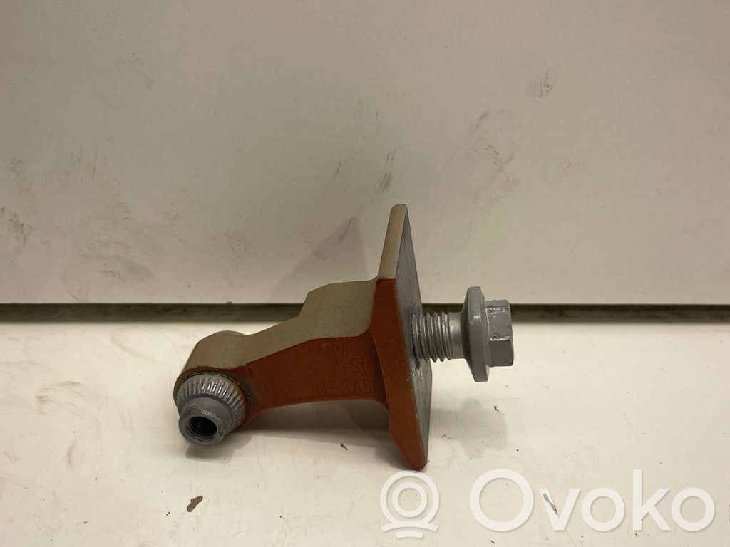 Front door upper hinge   5A1FCA5