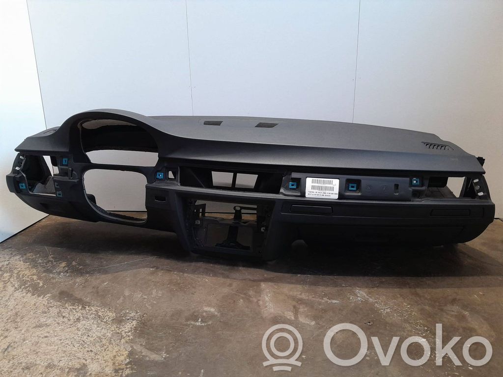 BMW 3 E90 E91 Dashboard 