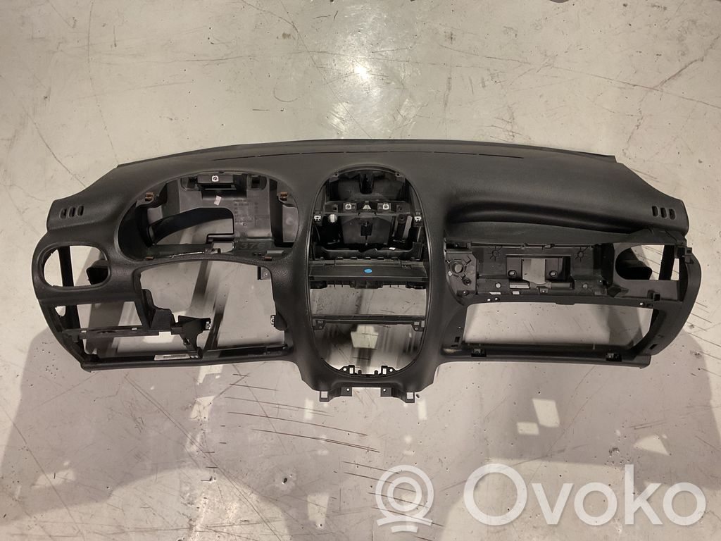 Peugeot 206 CC Dashboard 