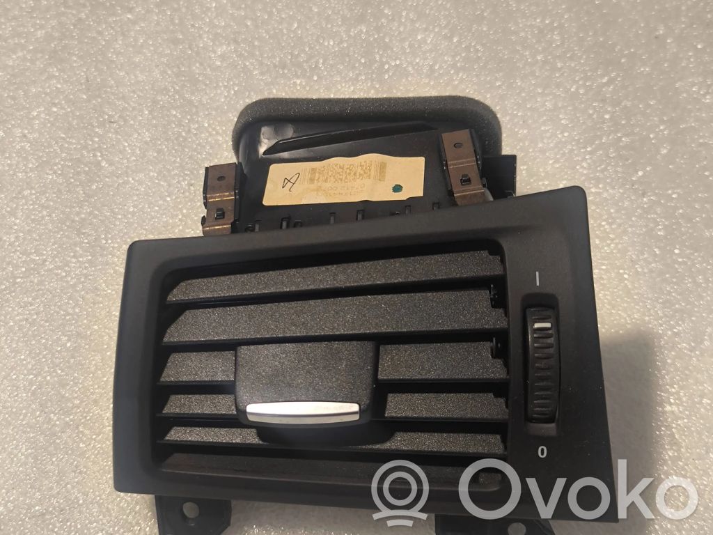 BMW X3 F25 Boczna kratka nawiewu deski rozdzielczej 