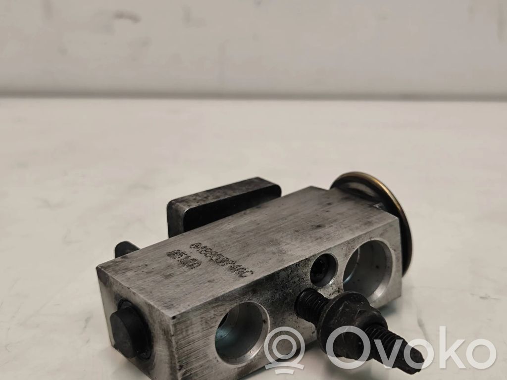 Jeep Grand Cherokee (WJ) Air conditioning (A/C) expansion valve 