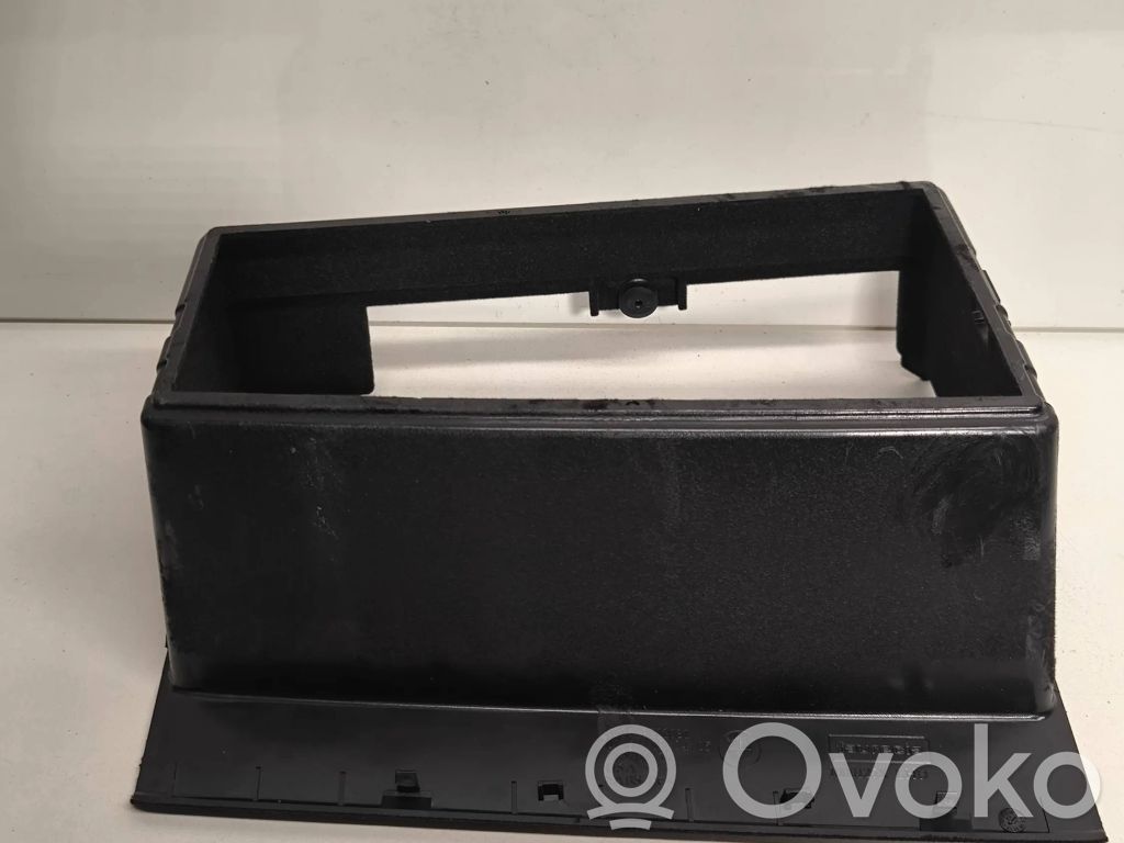 BMW X6 E71 Kita salono detalė 