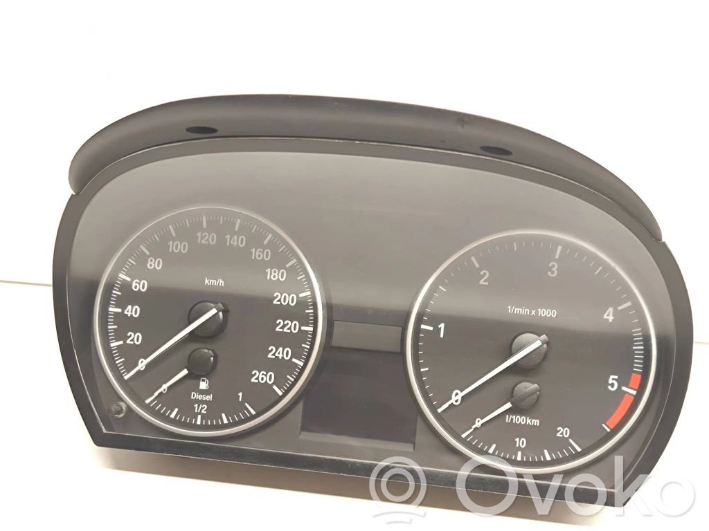 Geschwindigkeitsmesser Cockpit   9143821,14369510,693000245,6951008