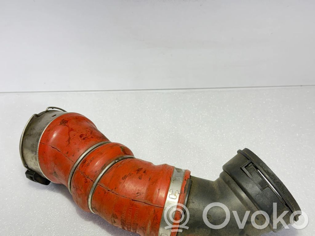 BMW 5 E60 E61 Välijäähdyttimen letku 