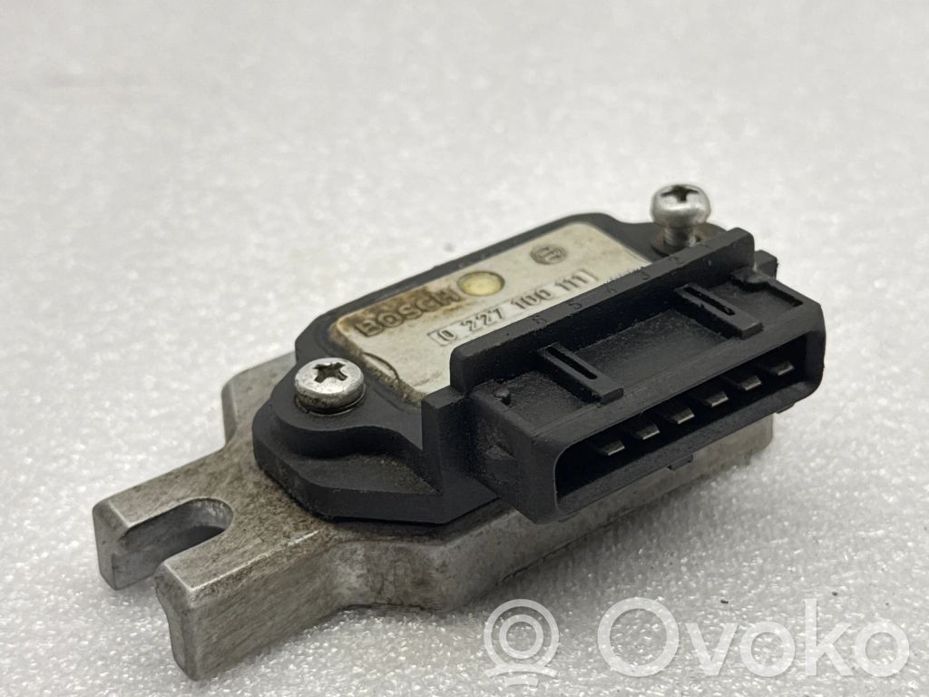 BMW 3 E30 Ignition amplifier control unit 
