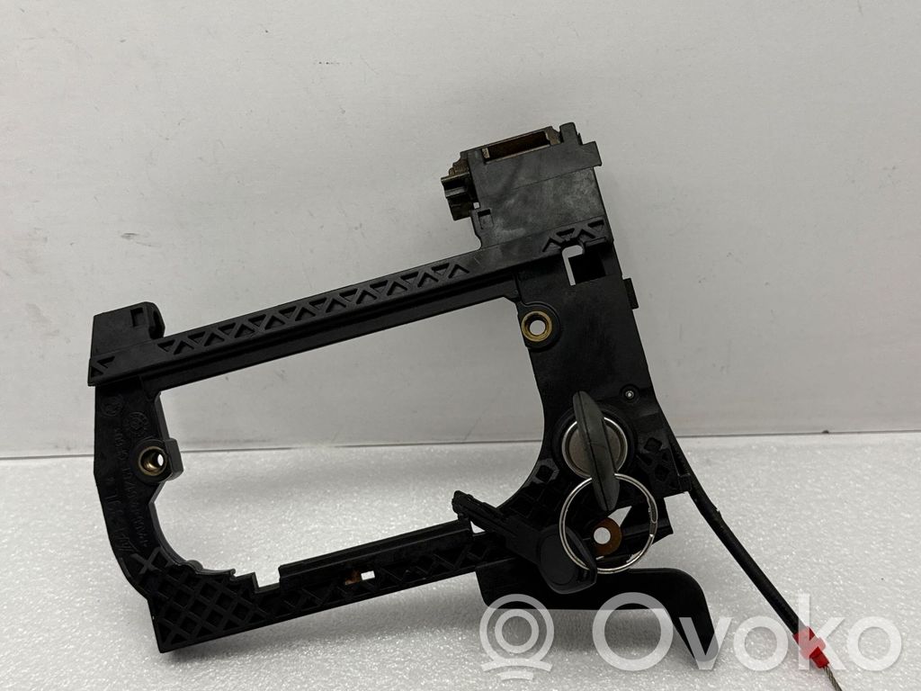 BMW 5 E39 Etuoven ulkokahva 