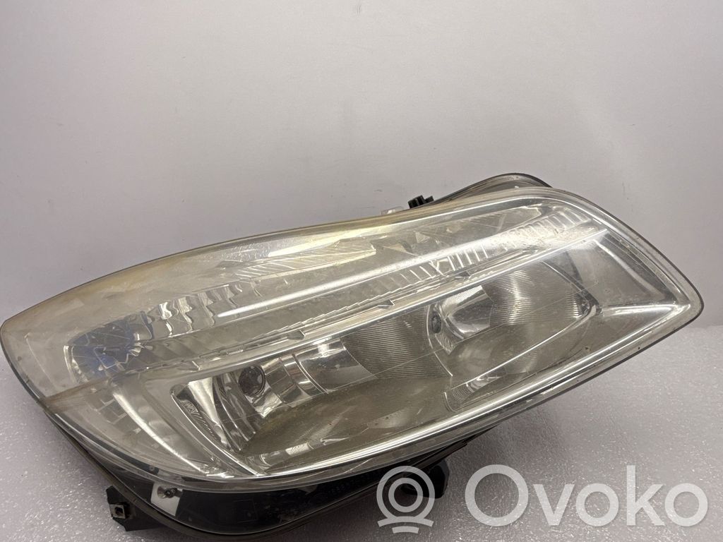 Opel Insignia A Lampa przednia 