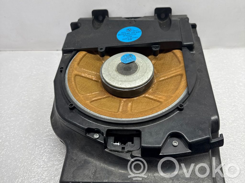BMW 7 E65 E66 Subwoofer 