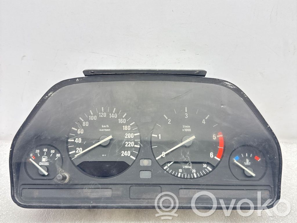 BMW 5 E34 Speedometer (instrument cluster) 