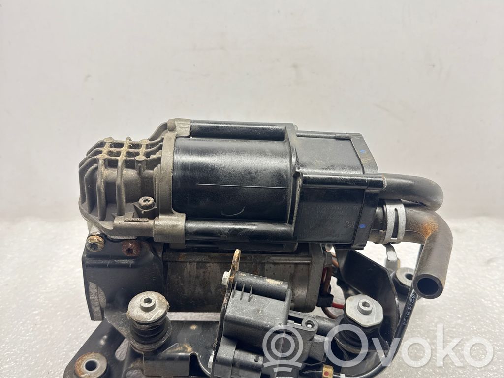 BMW 5 G30 G31 G38 Kompresor zawieszenia tylnego pneumatycznego 