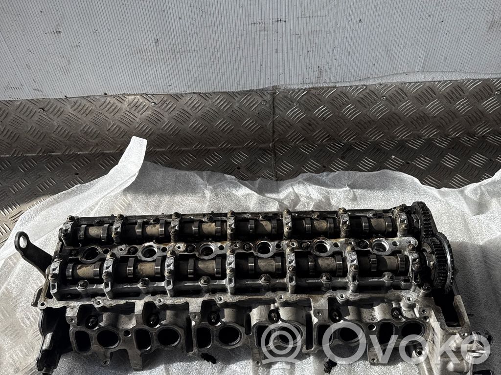 BMW 5 G30 G31 G38 Engine head 