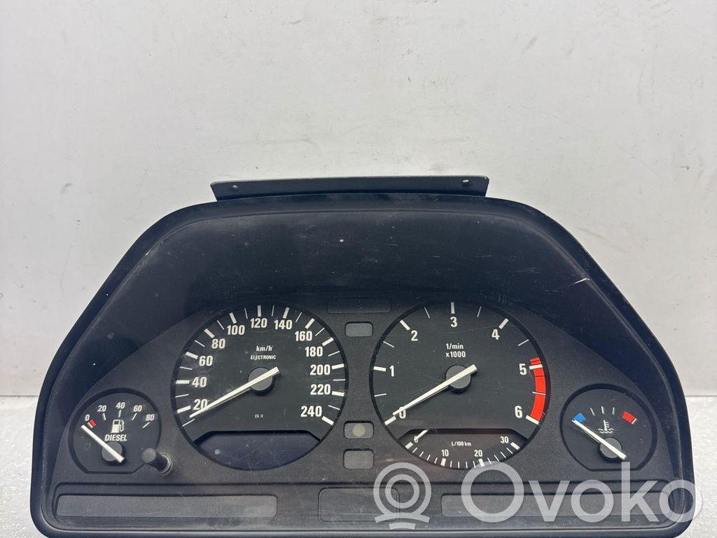 BMW 5 E34 Speedometer (instrument cluster) 