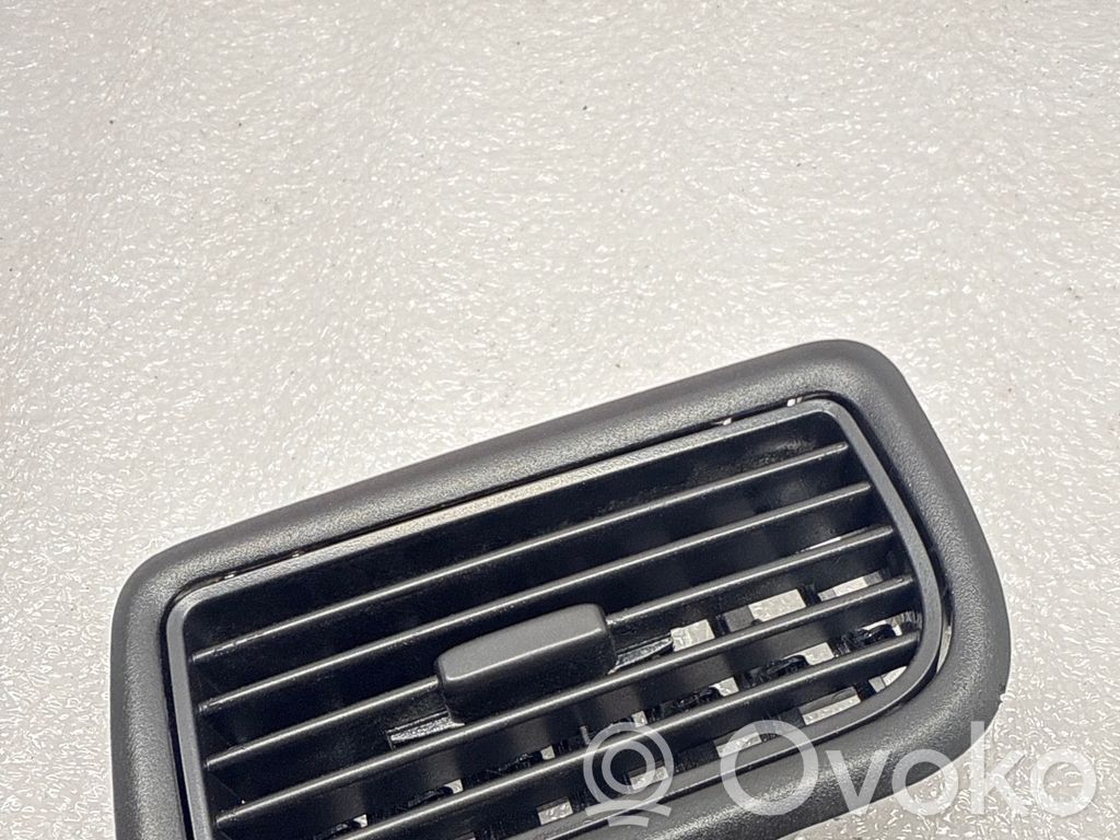 Fiat Doblo Centrālais gaisa ventilācijas režģis 