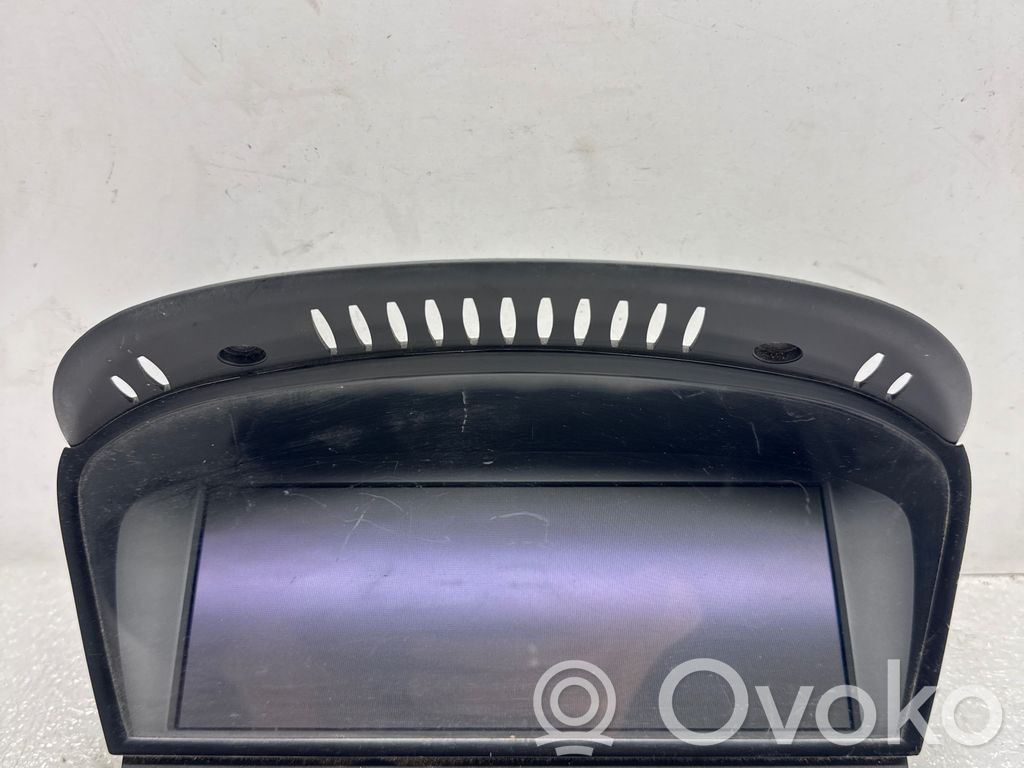 Screen/display/small screen   6962425,6971415