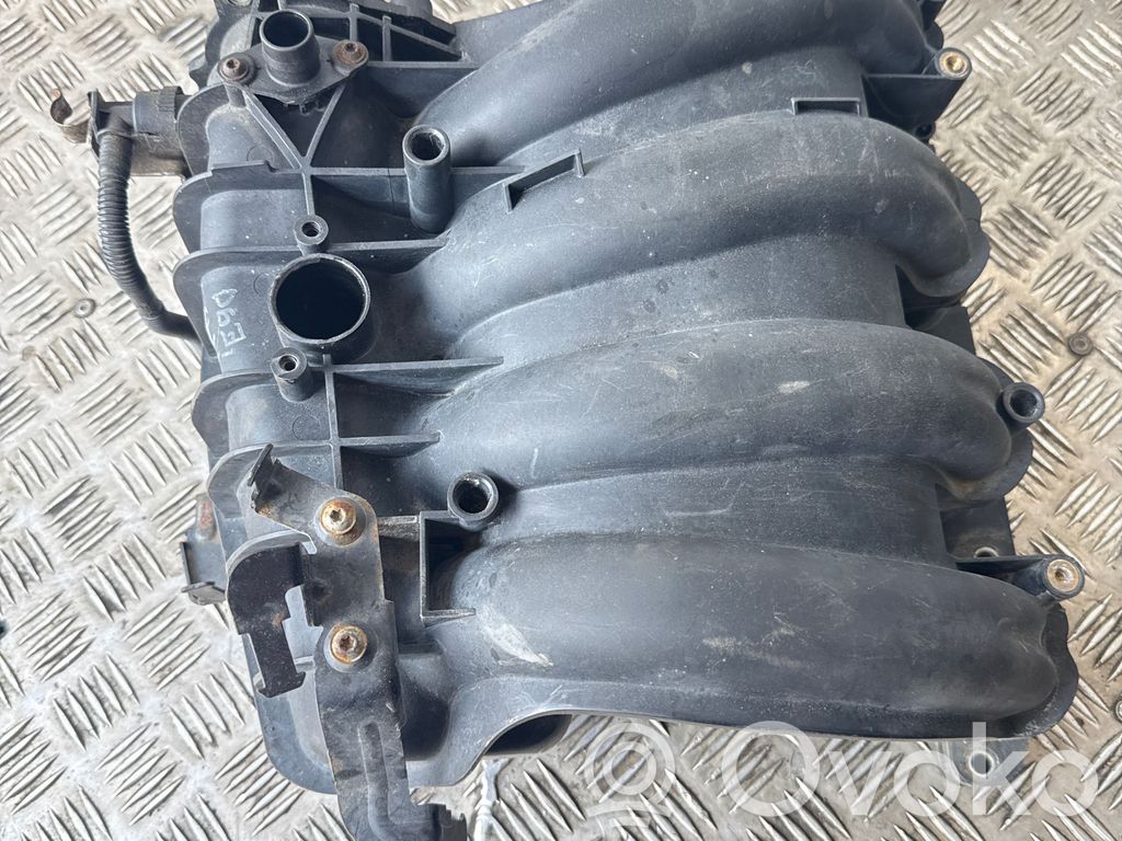 BMW 1 E81 E87 Intake manifold 