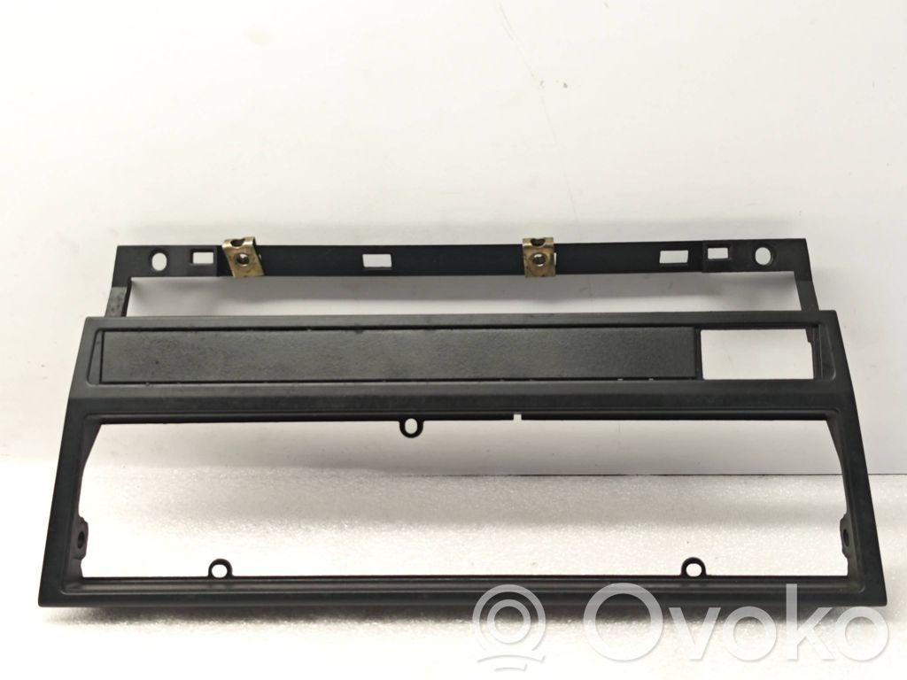 BMW 5 E39 Radio/GPS head unit trim 